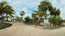 Turtle Cay Bahamas/White Marlin/Marina - Image 3