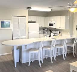 Island Sands 103🌊Gulf Front🏖️Free Beach Setup - Image 5