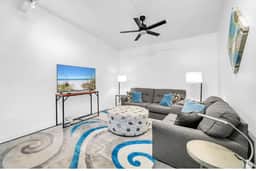 Cedar Family Retreat👙Private pool🐶Pet Friendly - Image 3