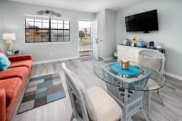 Sandy Pointe 205👙Close to Beach🐶Pet Friendly - Image 2