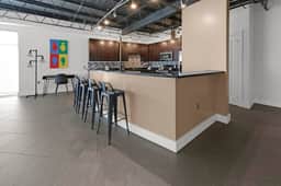 Loft 202🏢Downtown Loft👙Beach Area🐶Pet Friendly - Image 4
