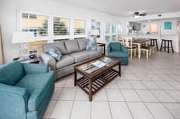 Sea Oats 301🌊Gulf Front🏖️Free Beach Setup - Image 4