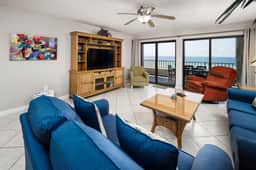 Surf Dweller 506🌊Gulf Front🏖️Free Beach Setup - Image 3