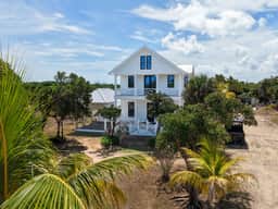Turtle Cay Bahamas/White Marlin/Marina - Image 2