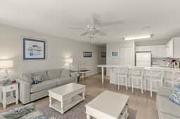 Island Sands 103🌊Gulf Front🏖️Free Beach Setup - Image 3