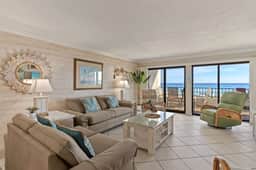 Surf Dweller 207 Gulf Front 2 Free Beach Setups - Image 3