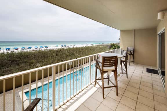Summerlin 102🌊Gulf Front🏖️Free Beach Setup - Image 1
