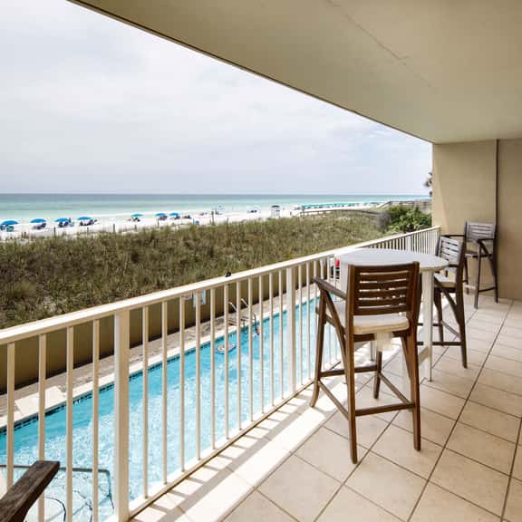 Summerlin 102🌊Gulf Front🏖️Free Beach Setup - Image 1