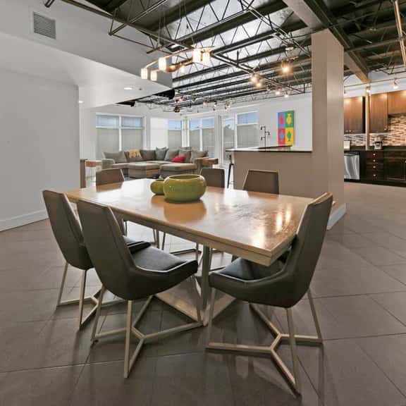 Loft 202🏢Downtown Loft👙Beach Area🐶Pet Friendly - Image 1