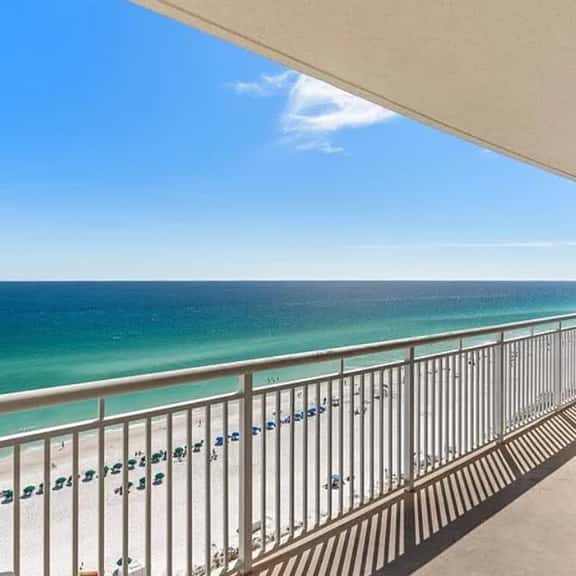 The Pearl 1303🌊Gulf Front🏖️Free Beach Setup - Image 1