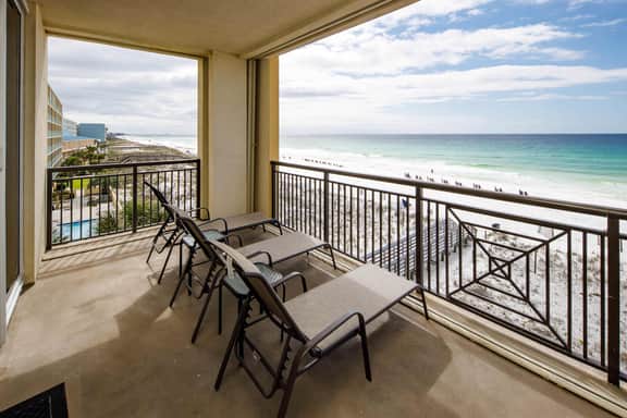 Bella Riva 301🌊Gulf Front🏖️Free Beach Setup - Image 2