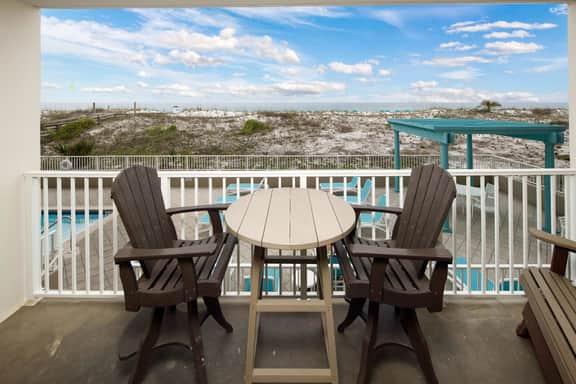 Gulf Dunes 106👙Gulf Front🌊Free Beach Setup - Image 4