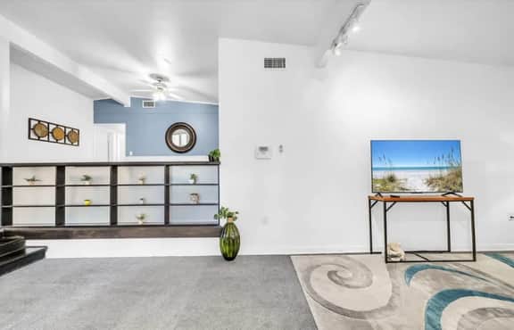 Cedar Family Retreat👙Private pool🐶Pet Friendly - Image 4