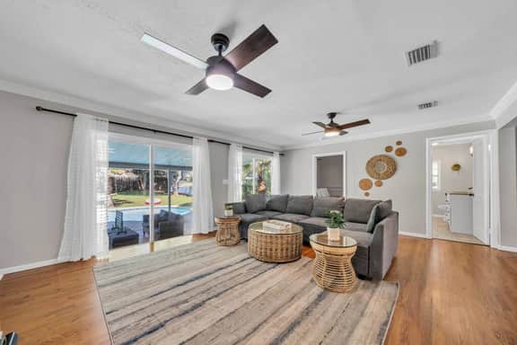 Beachview🛟Private Pool Home👙Close to Beaches - Image 5