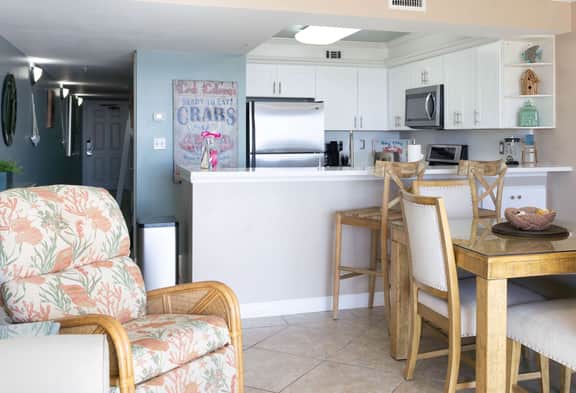 Pelican Isle 116🌊Gulf Front🏖️Free Beach Setup - Image 5