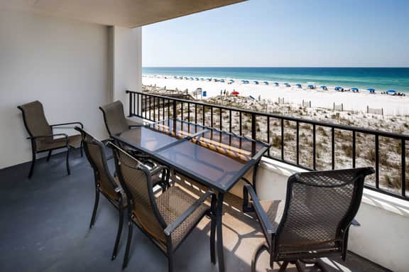 Surf Dweller 309🌊Gulf Front🏖️Free Beach Setup - Image 2
