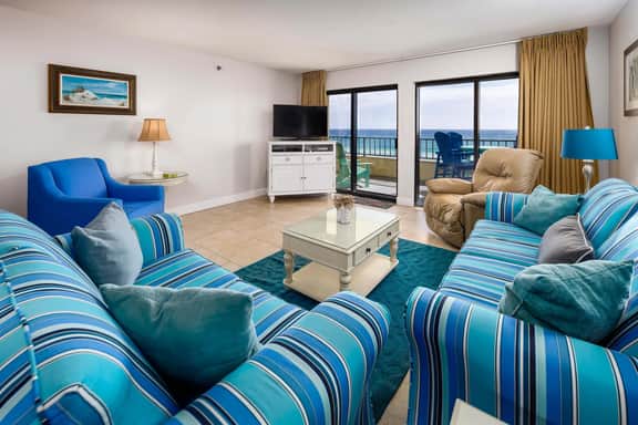 Surf Dweller 312🌊Gulf Front🏖️Free Beach Setup - Image 3