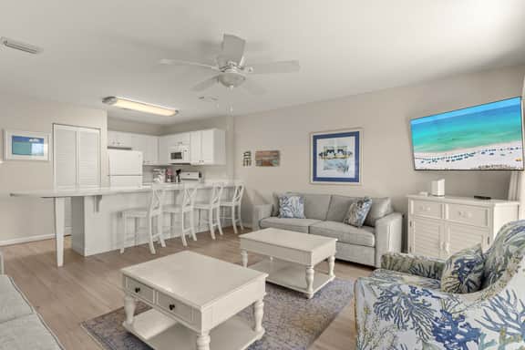 Island Sands 103🌊Gulf Front🏖️Free Beach Setup - Image 4