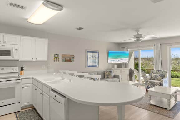 Island Sands 103🌊Gulf Front🏖️Free Beach Setup - Image 5