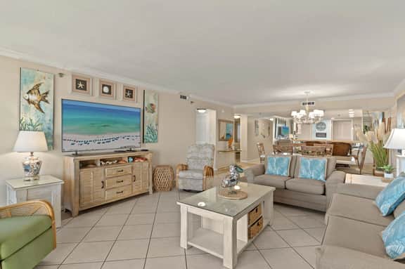Surf Dweller 207 Gulf Front 2 Free Beach Setups - Image 5