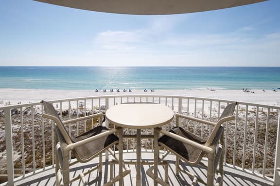 Island Princess 608🌊Gulf Front🏖️Free Beach Setup - Image 1