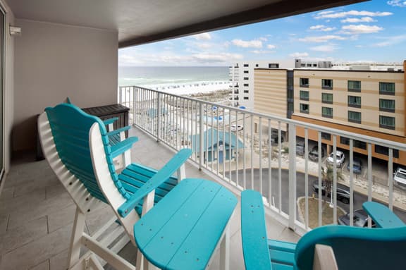 Island Princess 719🌊Gulf Views🏖️Free Beach Setup - Image 1
