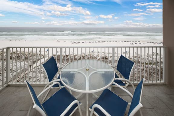 Island Princess 601🌊Gulf Front🏖️Free Beach Setup - Image 1