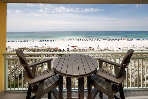 Pelican Isle 403🌊 Gulf Front🏖️Free Beach Setup - Image 1