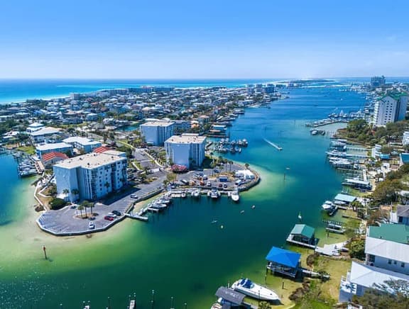 Dolphin Point 305C🛥️Destin Harbor🌊Waterfront - Image 1